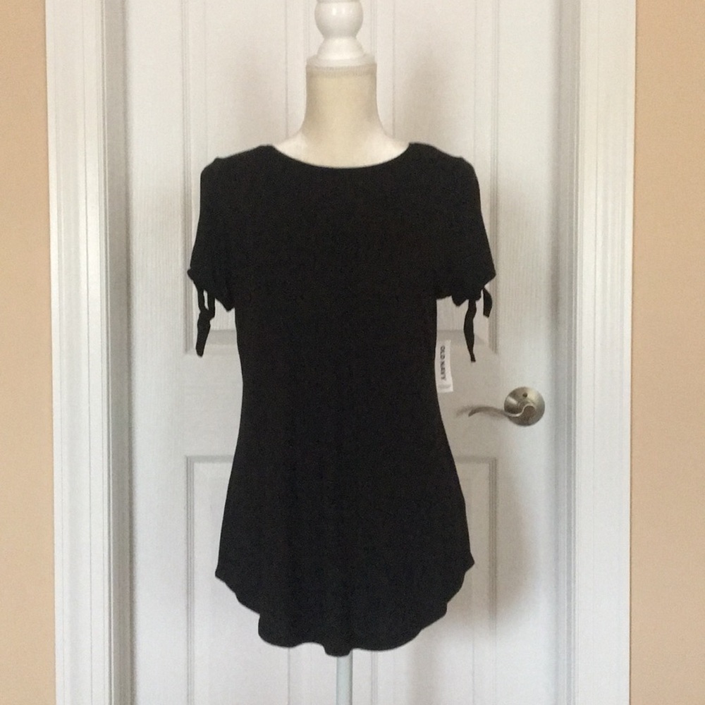 ON cute black top, size M